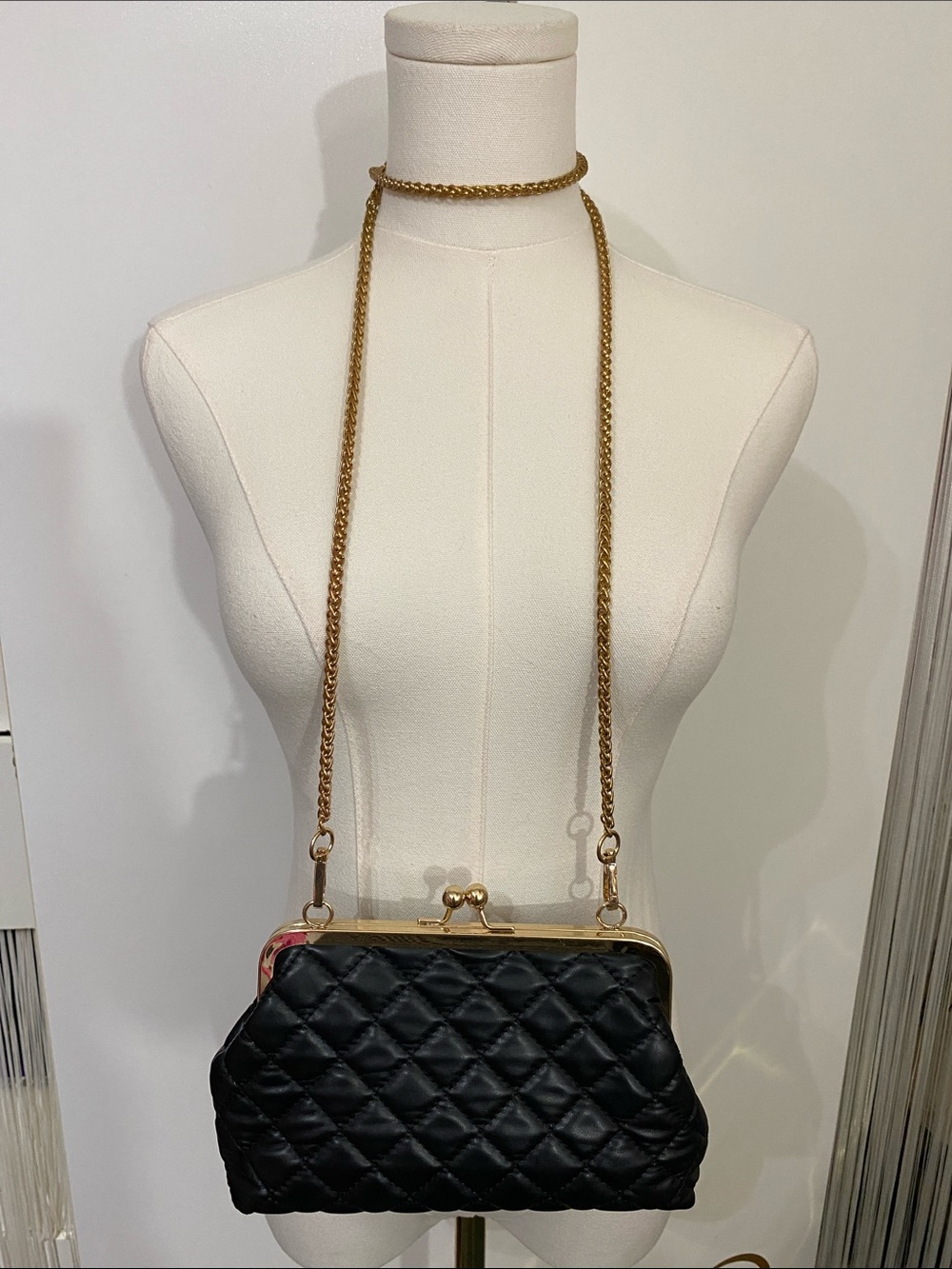 Black Quilted Kiss Lock Shoulder Bag